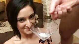 Kinky vitka ruske mame porno plava prljavština Candy se skida, pokazuje i trlja macu na kameru