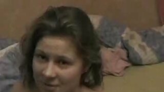 Strašna japanska beba Mika Tan siše onlain porno ruski kurac i masturbira svoju macu